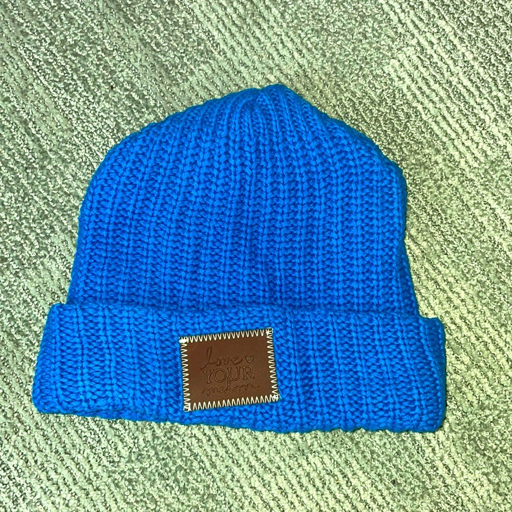 Worn once Love Your Melon knit beanie